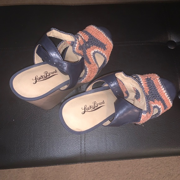 Lucky Brand Wedge Sandals - Picture 3 of 5